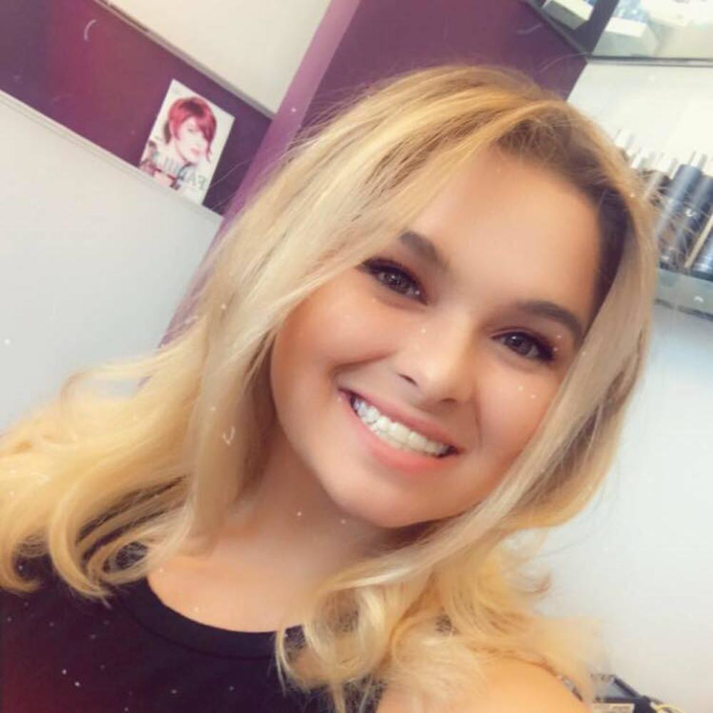 Meet your Posher, Alyssa